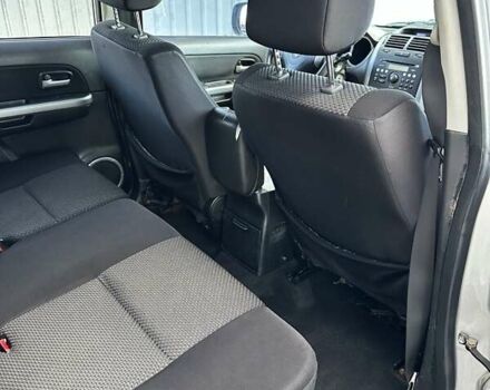 Серый Сузуки Гранд Витара, объемом двигателя 2 л и пробегом 312 тыс. км за 6500 $, фото 17 на Automoto.ua