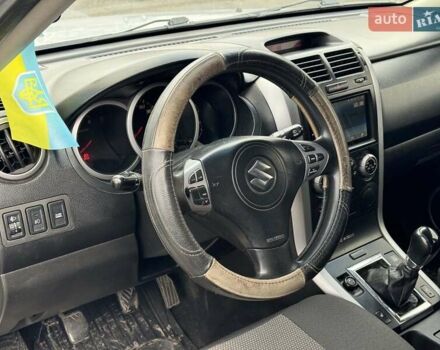 Серый Сузуки Гранд Витара, объемом двигателя 2 л и пробегом 323 тыс. км за 6790 $, фото 16 на Automoto.ua
