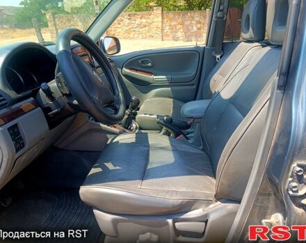 Серый Сузуки Гранд Витара, объемом двигателя 2 л и пробегом 284 тыс. км за 5600 $, фото 1 на Automoto.ua