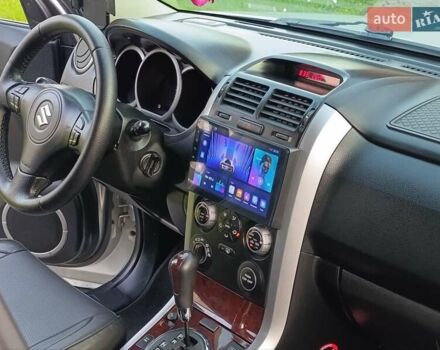 Серый Сузуки Гранд Витара, объемом двигателя 2 л и пробегом 148 тыс. км за 8800 $, фото 1 на Automoto.ua