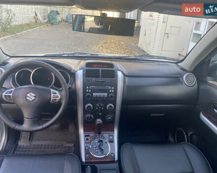 Сірий Сузукі Гранд Вітара, об'ємом двигуна 2 л та пробігом 251 тис. км за 6500 $, фото 9 на Automoto.ua