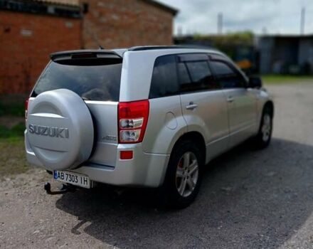 Серый Сузуки Гранд Витара, объемом двигателя 2 л и пробегом 240 тыс. км за 6400 $, фото 3 на Automoto.ua