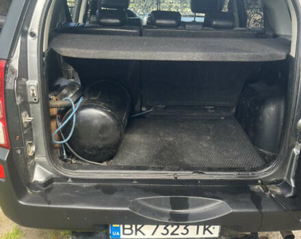 Серый Сузуки Гранд Витара, объемом двигателя 2 л и пробегом 218 тыс. км за 6000 $, фото 6 на Automoto.ua