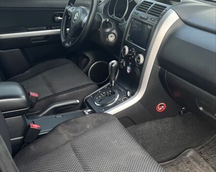 Серый Сузуки Гранд Витара, объемом двигателя 2 л и пробегом 360 тыс. км за 7500 $, фото 7 на Automoto.ua