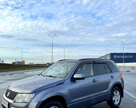 Сірий Сузукі Гранд Вітара, об'ємом двигуна 2 л та пробігом 180 тис. км за 7000 $, фото 3 на Automoto.ua