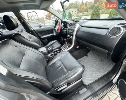 Сірий Сузукі Гранд Вітара, об'ємом двигуна 2 л та пробігом 279 тис. км за 8500 $, фото 7 на Automoto.ua