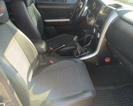 Сірий Сузукі Гранд Вітара, об'ємом двигуна 2 л та пробігом 200 тис. км за 6800 $, фото 20 на Automoto.ua