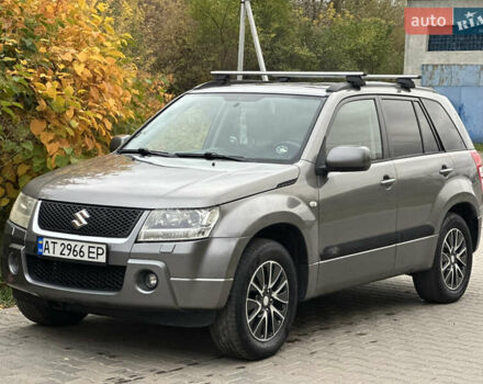 Сірий Сузукі Гранд Вітара, об'ємом двигуна 2 л та пробігом 279 тис. км за 8500 $, фото 2 на Automoto.ua