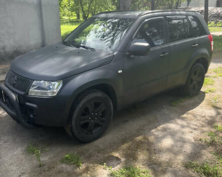Серый Сузуки Гранд Витара, объемом двигателя 2 л и пробегом 218 тыс. км за 6000 $, фото 1 на Automoto.ua