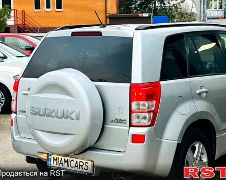 Сірий Сузукі Гранд Вітара, об'ємом двигуна 2 л та пробігом 250 тис. км за 5700 $, фото 4 на Automoto.ua