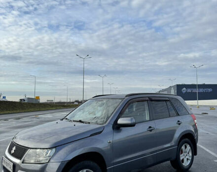 Серый Сузуки Гранд Витара, объемом двигателя 2 л и пробегом 180 тыс. км за 7000 $, фото 4 на Automoto.ua