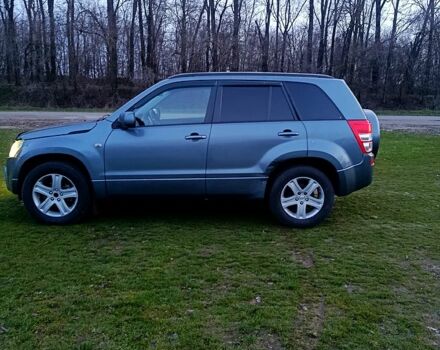 Серый Сузуки Гранд Витара, объемом двигателя 2 л и пробегом 360 тыс. км за 6000 $, фото 1 на Automoto.ua
