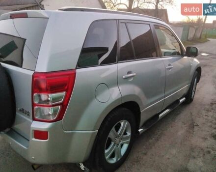 Сірий Сузукі Гранд Вітара, об'ємом двигуна 2 л та пробігом 186 тис. км за 8200 $, фото 3 на Automoto.ua