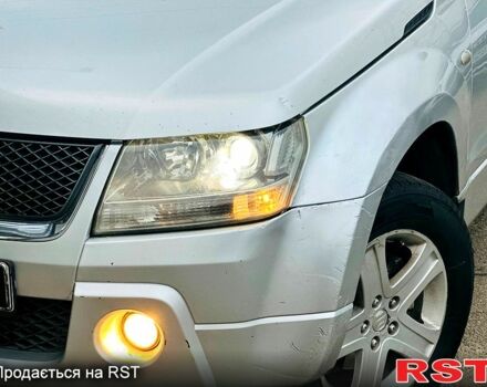 Сірий Сузукі Гранд Вітара, об'ємом двигуна 2 л та пробігом 250 тис. км за 5700 $, фото 2 на Automoto.ua