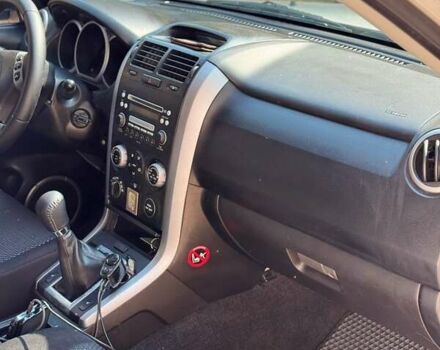 Сірий Сузукі Гранд Вітара, об'ємом двигуна 2 л та пробігом 196 тис. км за 9000 $, фото 11 на Automoto.ua