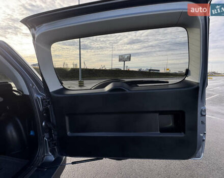 Серый Сузуки Гранд Витара, объемом двигателя 2 л и пробегом 180 тыс. км за 7000 $, фото 20 на Automoto.ua