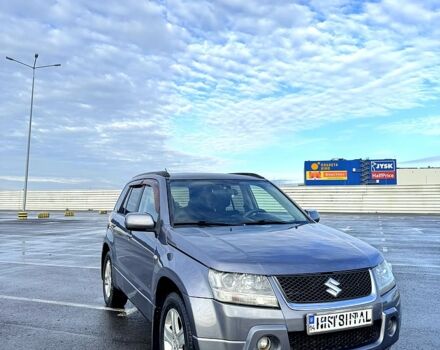 Сірий Сузукі Гранд Вітара, об'ємом двигуна 2 л та пробігом 180 тис. км за 7000 $, фото 2 на Automoto.ua