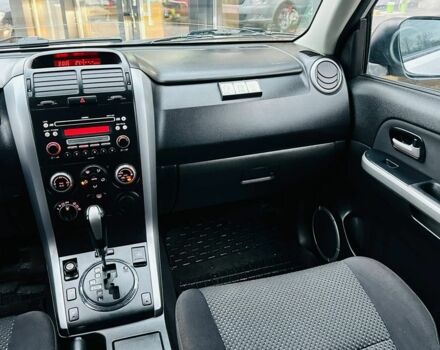 Сірий Сузукі Гранд Вітара, об'ємом двигуна 2 л та пробігом 250 тис. км за 5700 $, фото 16 на Automoto.ua