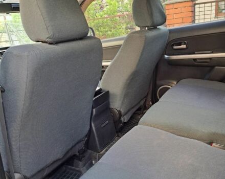 Серый Сузуки Гранд Витара, объемом двигателя 2 л и пробегом 250 тыс. км за 7038 $, фото 4 на Automoto.ua