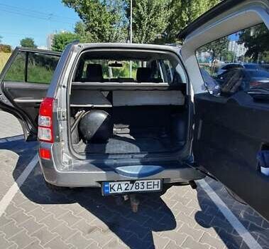 Сірий Сузукі Гранд Вітара, об'ємом двигуна 2 л та пробігом 414 тис. км за 8000 $, фото 8 на Automoto.ua