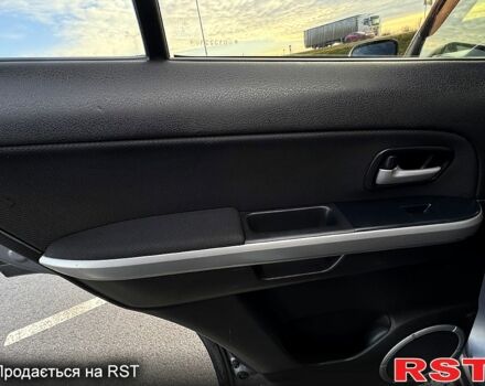 Сірий Сузукі Гранд Вітара, об'ємом двигуна 2 л та пробігом 180 тис. км за 7000 $, фото 9 на Automoto.ua