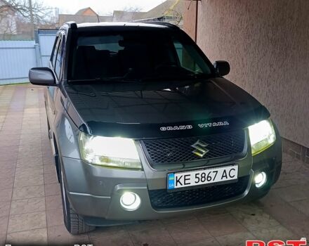Сірий Сузукі Гранд Вітара, об'ємом двигуна 2 л та пробігом 189 тис. км за 8900 $, фото 1 на Automoto.ua
