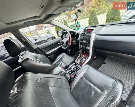 Сірий Сузукі Гранд Вітара, об'ємом двигуна 2 л та пробігом 279 тис. км за 8500 $, фото 6 на Automoto.ua