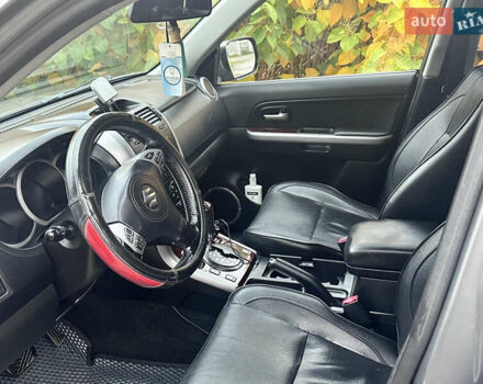 Сірий Сузукі Гранд Вітара, об'ємом двигуна 2 л та пробігом 279 тис. км за 8500 $, фото 19 на Automoto.ua