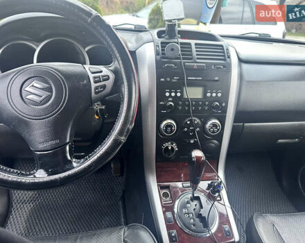 Сірий Сузукі Гранд Вітара, об'ємом двигуна 2 л та пробігом 279 тис. км за 8500 $, фото 11 на Automoto.ua