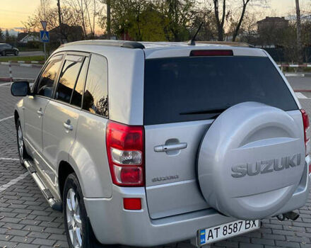 Серый Сузуки Гранд Витара, объемом двигателя 2 л и пробегом 230 тыс. км за 6550 $, фото 2 на Automoto.ua