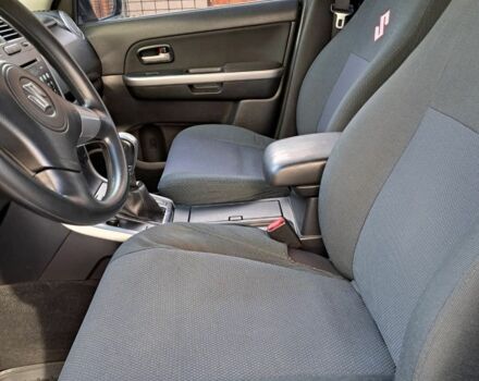 Серый Сузуки Гранд Витара, объемом двигателя 2 л и пробегом 250 тыс. км за 7038 $, фото 7 на Automoto.ua