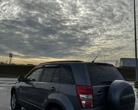 Серый Сузуки Гранд Витара, объемом двигателя 2 л и пробегом 180 тыс. км за 7000 $, фото 5 на Automoto.ua