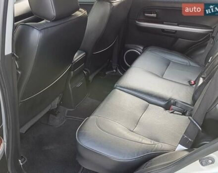 Серый Сузуки Гранд Витара, объемом двигателя 2 л и пробегом 148 тыс. км за 8800 $, фото 3 на Automoto.ua