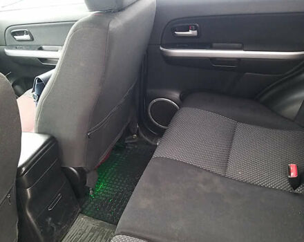 Серый Сузуки Гранд Витара, объемом двигателя 2 л и пробегом 124 тыс. км за 8000 $, фото 12 на Automoto.ua