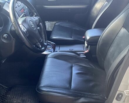 Сірий Сузукі Гранд Вітара, об'ємом двигуна 2 л та пробігом 90 тис. км за 10000 $, фото 6 на Automoto.ua