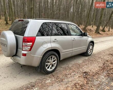 Серый Сузуки Гранд Витара, объемом двигателя 2 л и пробегом 210 тыс. км за 6500 $, фото 4 на Automoto.ua