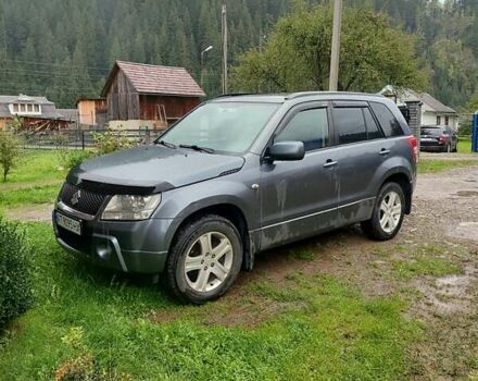 Сузуки Гранд Витара 2007 в Верховине на Automoto.ua Серый Сузуки Гранд Витара, объемом двигателя 2 л и пробегом 230 тыс. км за 6400 $, фото 1 на Automoto.ua