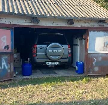 Серый Сузуки Гранд Витара, объемом двигателя 2.7 л и пробегом 340 тыс. км за 7200 $, фото 2 на Automoto.ua