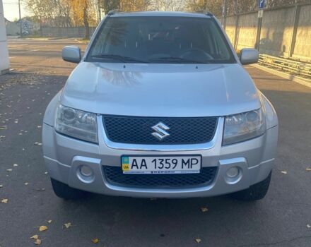 Серый Сузуки Гранд Витара, объемом двигателя 2 л и пробегом 250 тыс. км за 6500 $, фото 2 на Automoto.ua