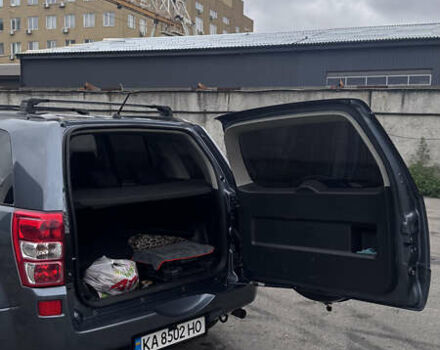 Сірий Сузукі Гранд Вітара, об'ємом двигуна 2.74 л та пробігом 125 тис. км за 9800 $, фото 20 на Automoto.ua