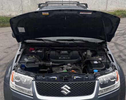 Сірий Сузукі Гранд Вітара, об'ємом двигуна 2.74 л та пробігом 125 тис. км за 9800 $, фото 22 на Automoto.ua