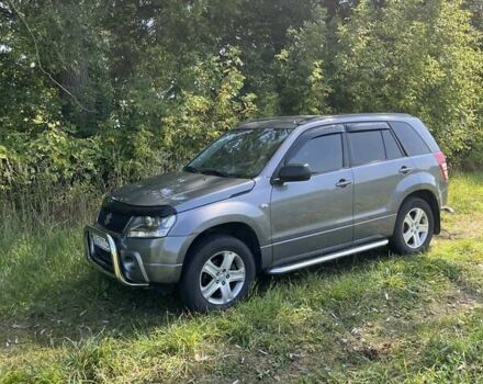 Сірий Сузукі Гранд Вітара, об'ємом двигуна 2 л та пробігом 254 тис. км за 8750 $, фото 2 на Automoto.ua