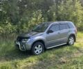 Сірий Сузукі Гранд Вітара, об'ємом двигуна 2 л та пробігом 254 тис. км за 8750 $, фото 2 на Automoto.ua