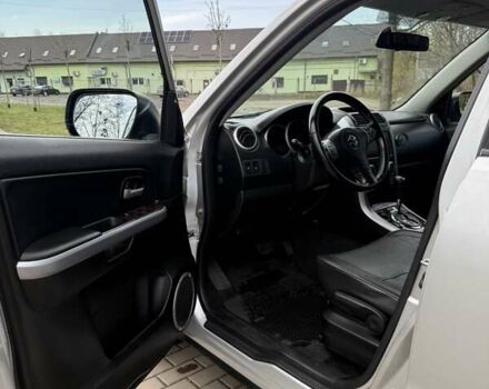 Серый Сузуки Гранд Витара, объемом двигателя 2 л и пробегом 179 тыс. км за 7999 $, фото 2 на Automoto.ua