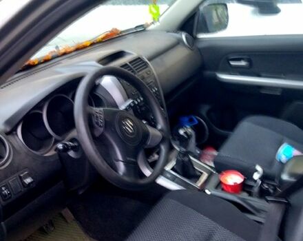 Серый Сузуки Гранд Витара, объемом двигателя 1.9 л и пробегом 275 тыс. км за 4500 $, фото 2 на Automoto.ua