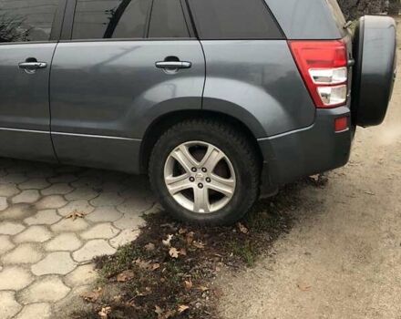 Сірий Сузукі Гранд Вітара, об'ємом двигуна 2 л та пробігом 115 тис. км за 7689 $, фото 5 на Automoto.ua