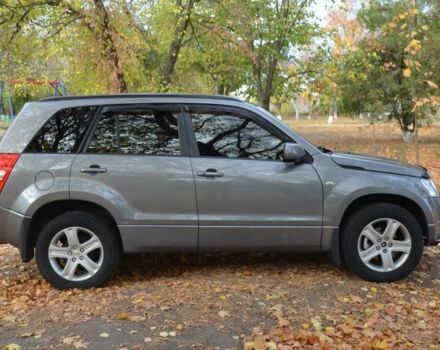 Серый Сузуки Гранд Витара, объемом двигателя 2.7 л и пробегом 173 тыс. км за 8100 $, фото 2 на Automoto.ua