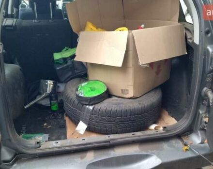 Серый Сузуки Гранд Витара, объемом двигателя 1.9 л и пробегом 275 тыс. км за 4600 $, фото 1 на Automoto.ua