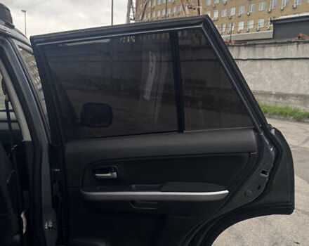 Сірий Сузукі Гранд Вітара, об'ємом двигуна 2.74 л та пробігом 125 тис. км за 9800 $, фото 17 на Automoto.ua