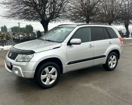 Сірий Сузукі Гранд Вітара, об'ємом двигуна 2 л та пробігом 246 тис. км за 3500 $, фото 2 на Automoto.ua